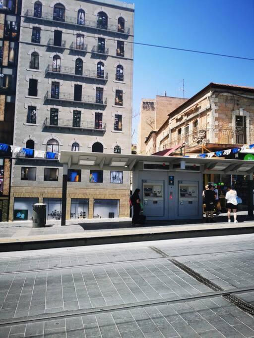 Stunning Apartment Located In The Heart Of The City Center, Close To A Synagogue, Train Station, Mahane Yehuda Market, Etc. Ierusalim Exterior foto