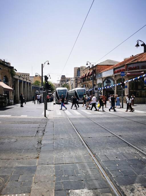 Stunning Apartment Located In The Heart Of The City Center, Close To A Synagogue, Train Station, Mahane Yehuda Market, Etc. Ierusalim Exterior foto